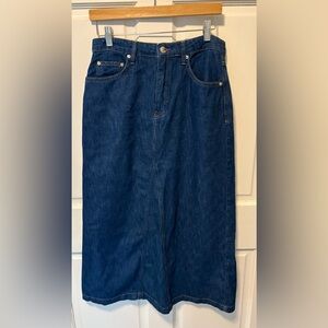 Wilfred Aritzia blue denim Jean classic minimalist midi skirt women’s size 8 m